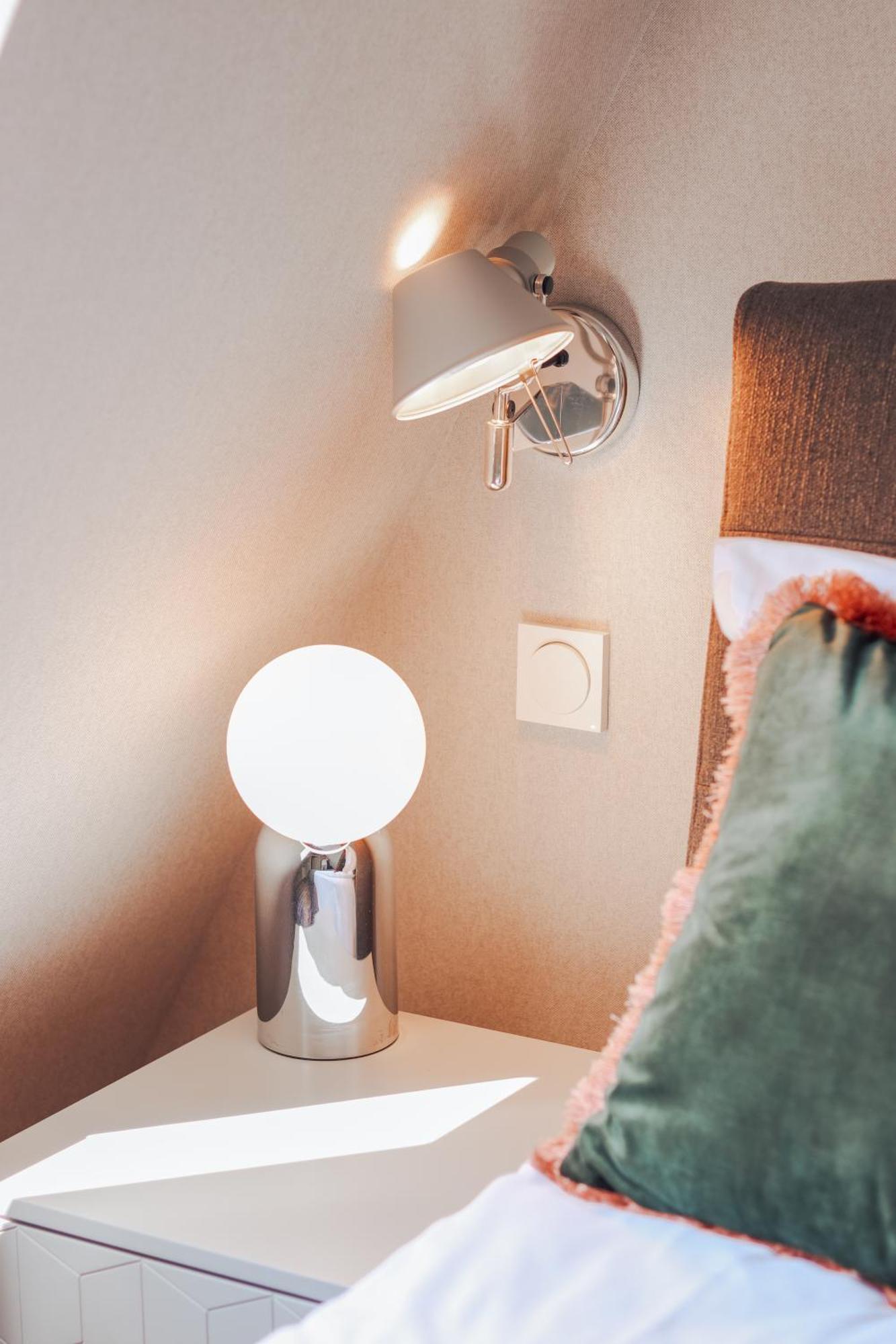 Apartmenthaus Am Dom Maisonette Mit Parkplatz Zwickau Ngoại thất bức ảnh